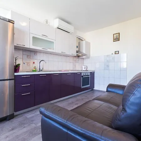 Nela 1bdr W Balcony * Ζαντάρ