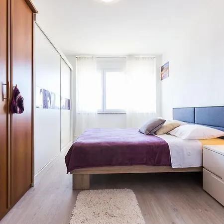 Daire Nela 1bdr W Balcony