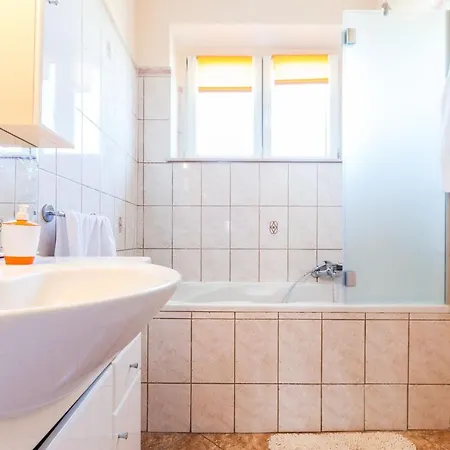 Nela 1bdr W Balcony * Ζαντάρ