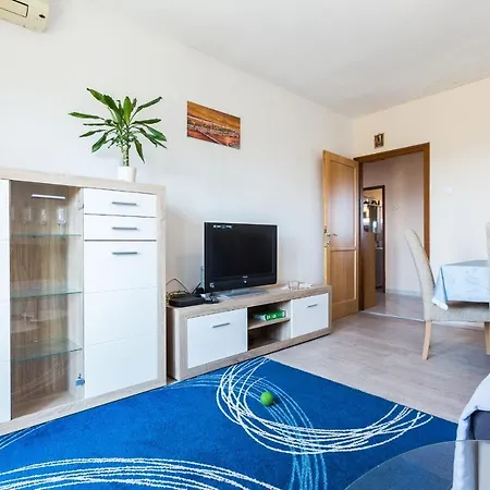 Nela 1bdr W Balcony Daire