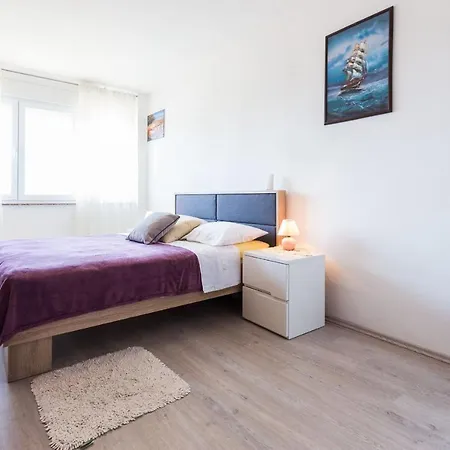Nela 1bdr W Balcony * Ζαντάρ